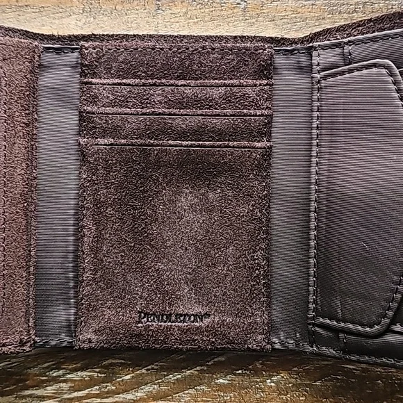Pendleton Trifold Wallet - Glacier Stripe Wool